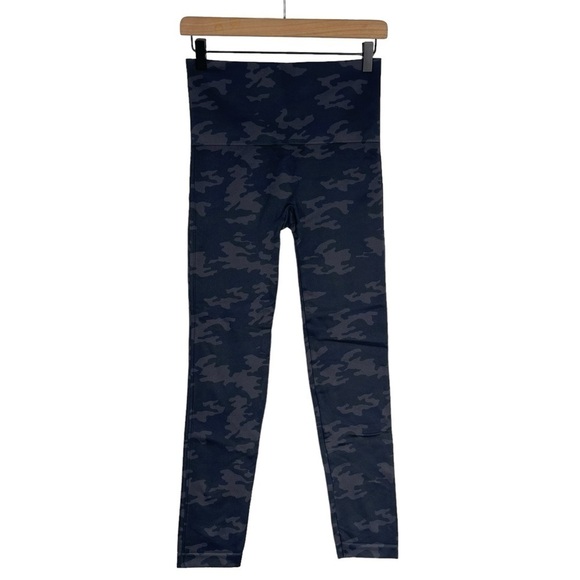 Spanx Leggings Large Seamless Tummy Control Shaping Smoothing Camo Look at Me - Picture 5 of 9